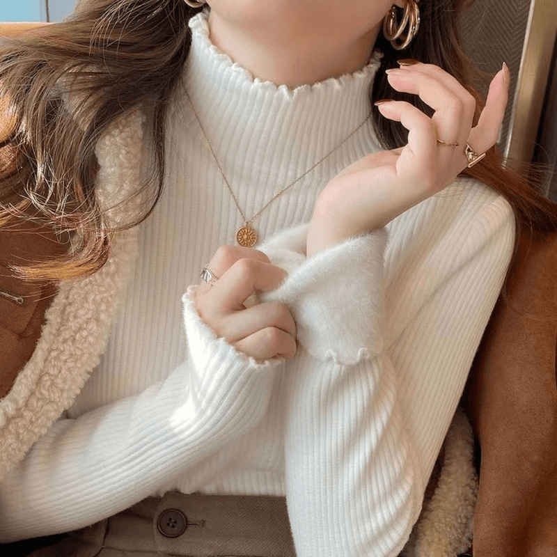 Luna | Blusa Feminina Peluciada com Gola Alta