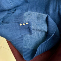 Freya | Suéter Feminino Canelado com Botões Perolados