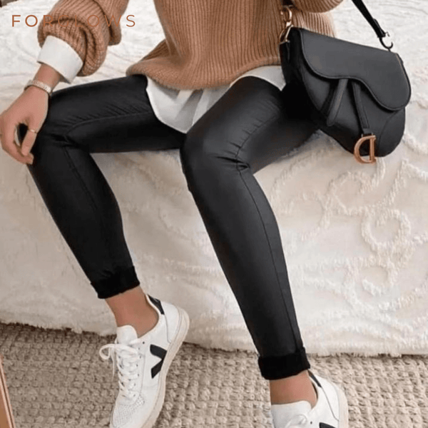 Olivia | Calça Legging de Couro Feminina Peluciada